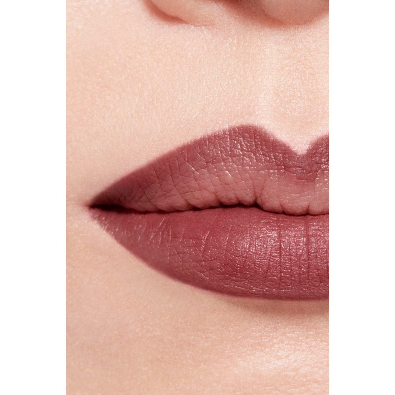 LÁPIZ CONTORNO DE LABIOS DE LARGA DURACIÓN